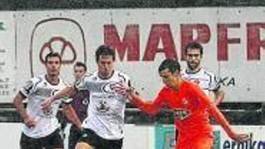 Larruzea sale a tiempo para resolver