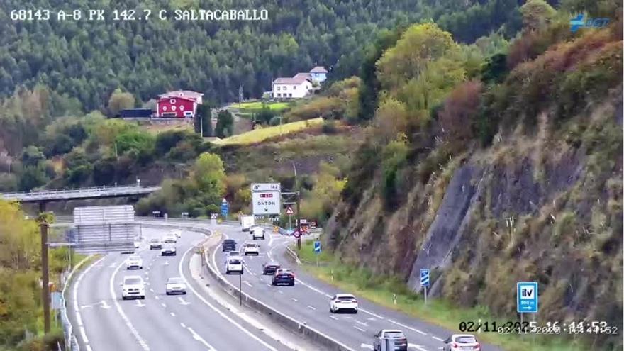 Reabren la A-8 en sentido Bilbao a la altura de Ontón
