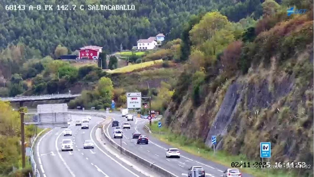 Estado de la carretera tras abrirse la circulación.