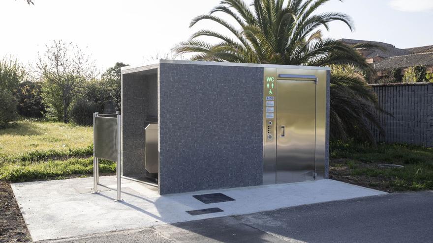 Entra en funcionamiento el nuevo aseo autolimpiable del parque de Aranzadi