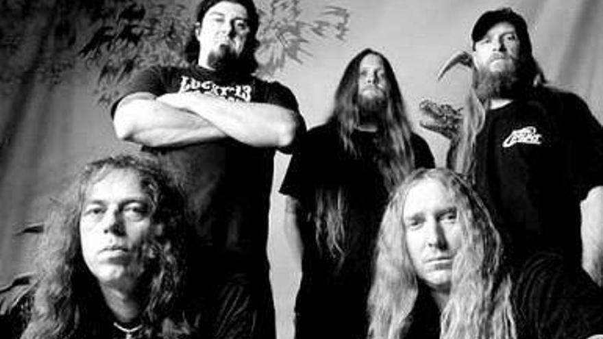 Obituary, indiscutibles cabezas de cartel.