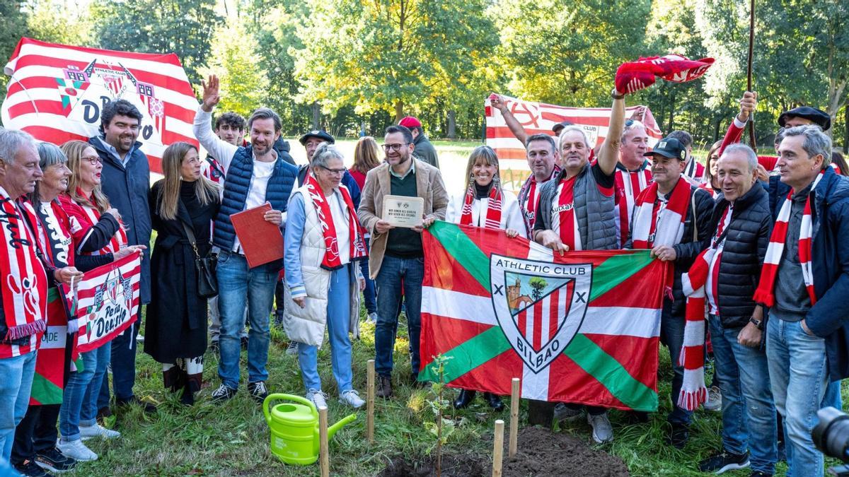 Representantes del Athletic, del Borussia y de Dortmund han asistido al emblemático acto