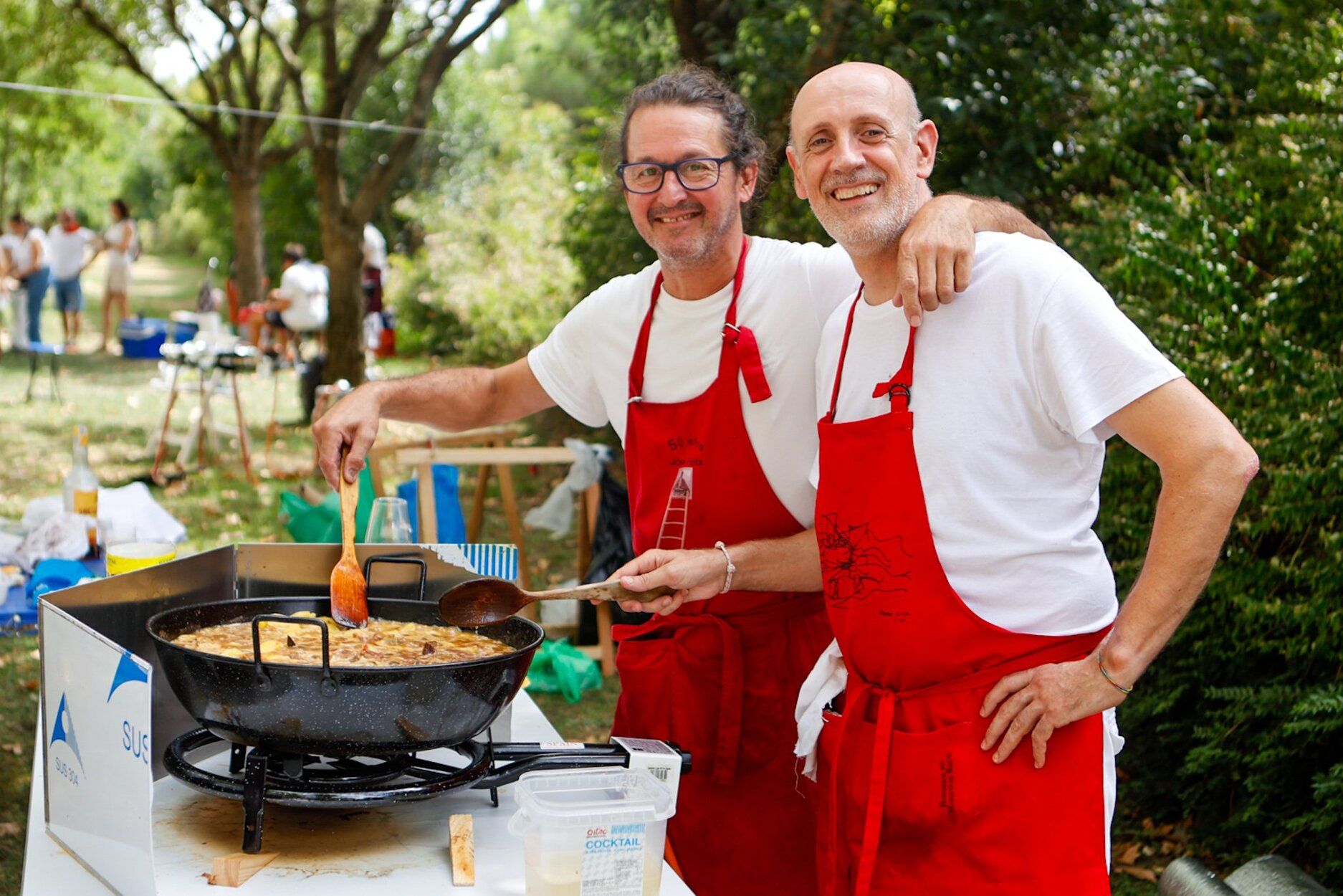 Fotos de la paellada de Mendillorri y de los calderetes de Berriozar este domingo