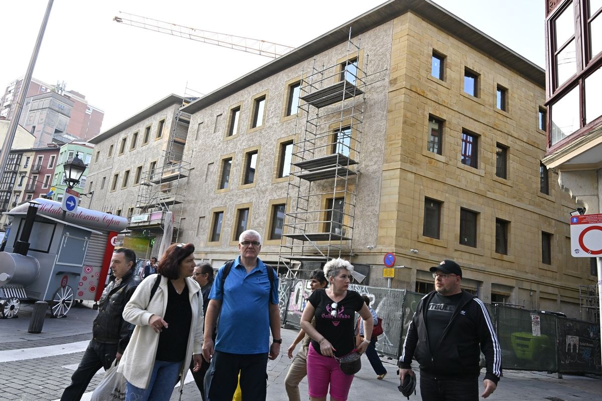El Museo Vasco de Bilbao estrena fachada