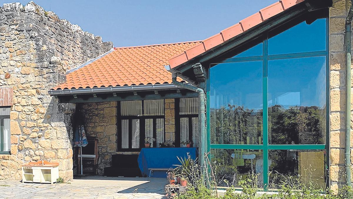 La Beheko Eskola de Laukiz, la escuela de barrio más antigua de Bizkaia que sigue en funcionamiento, celebra este año su aniversario.