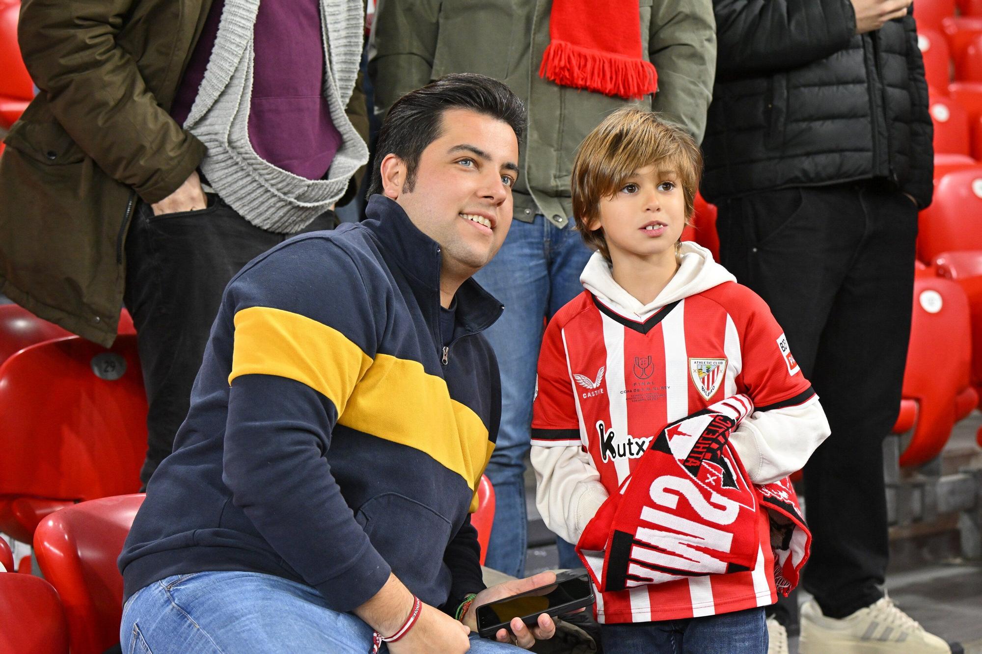 En imágenes: ¿Has estado en San Mamés viendo el Athletic-Real Oviedo? Búscate en nuestra galería de fotos