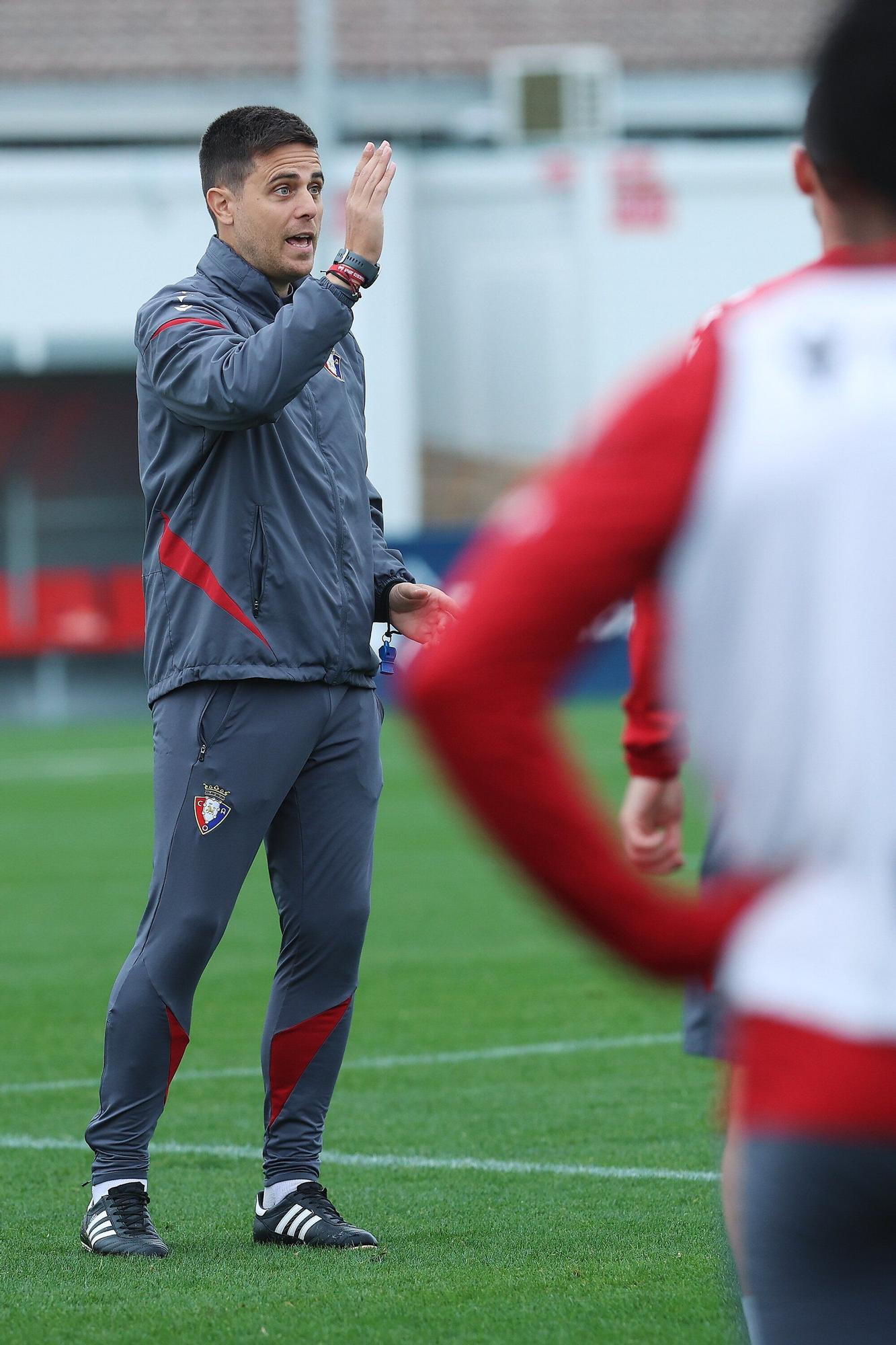 Fotos del entrenamiento de Osasuna (viernes 17 de octubre de 2025)