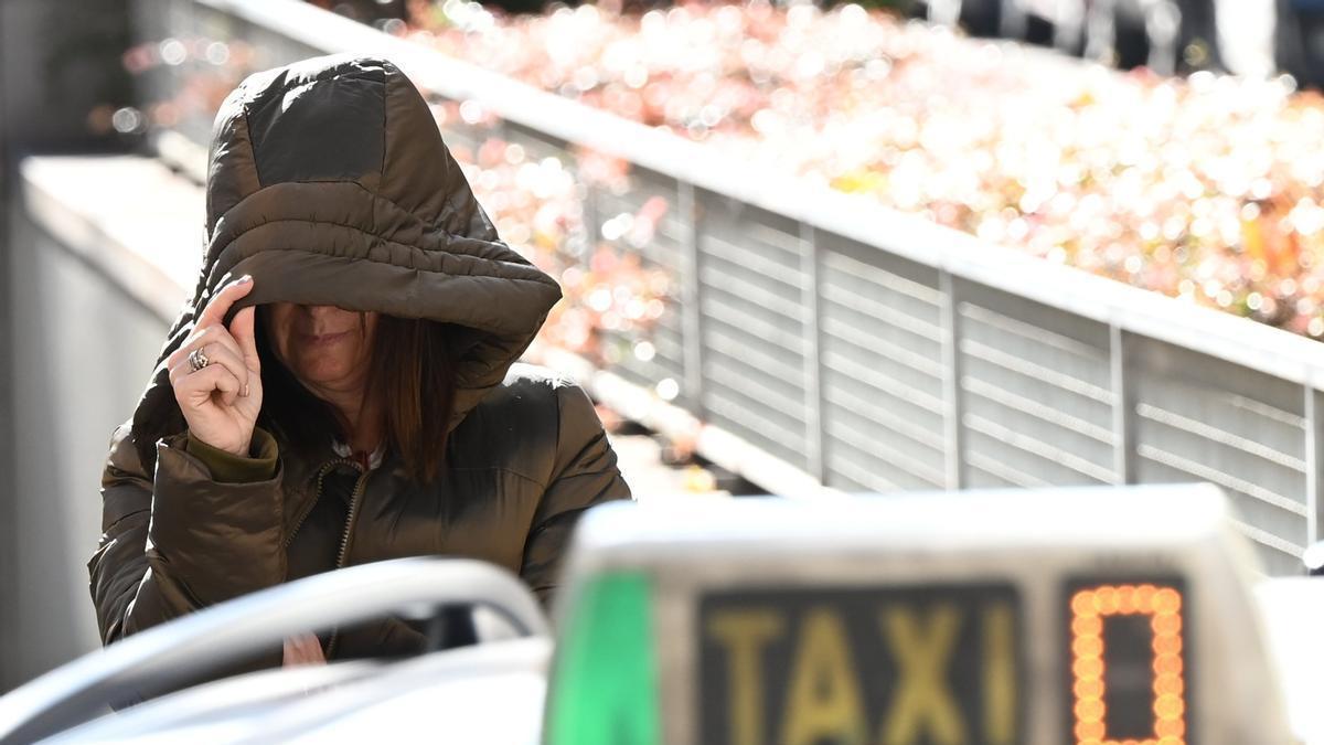 Leire Díez a su salida del aparcamiento de la Audiencia Nacional.
