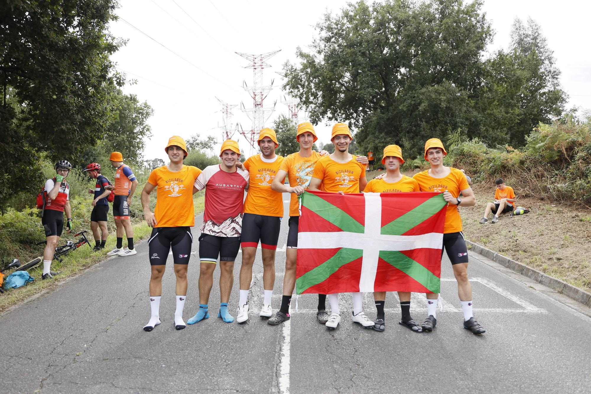 La Vuelta en Bizkaia: los aficionados toman Pike Bidea