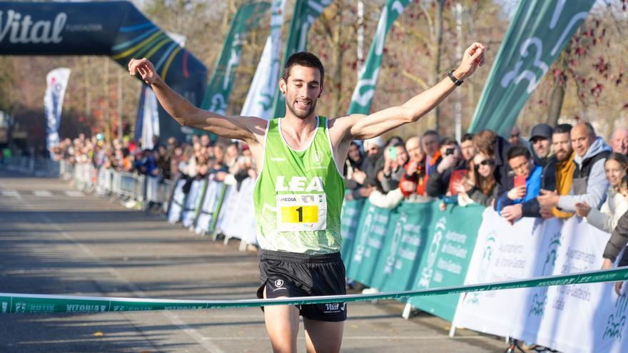 Herrán prolonga su reinado y Fleischmann se estrena en la Media Maratón de Vitoria