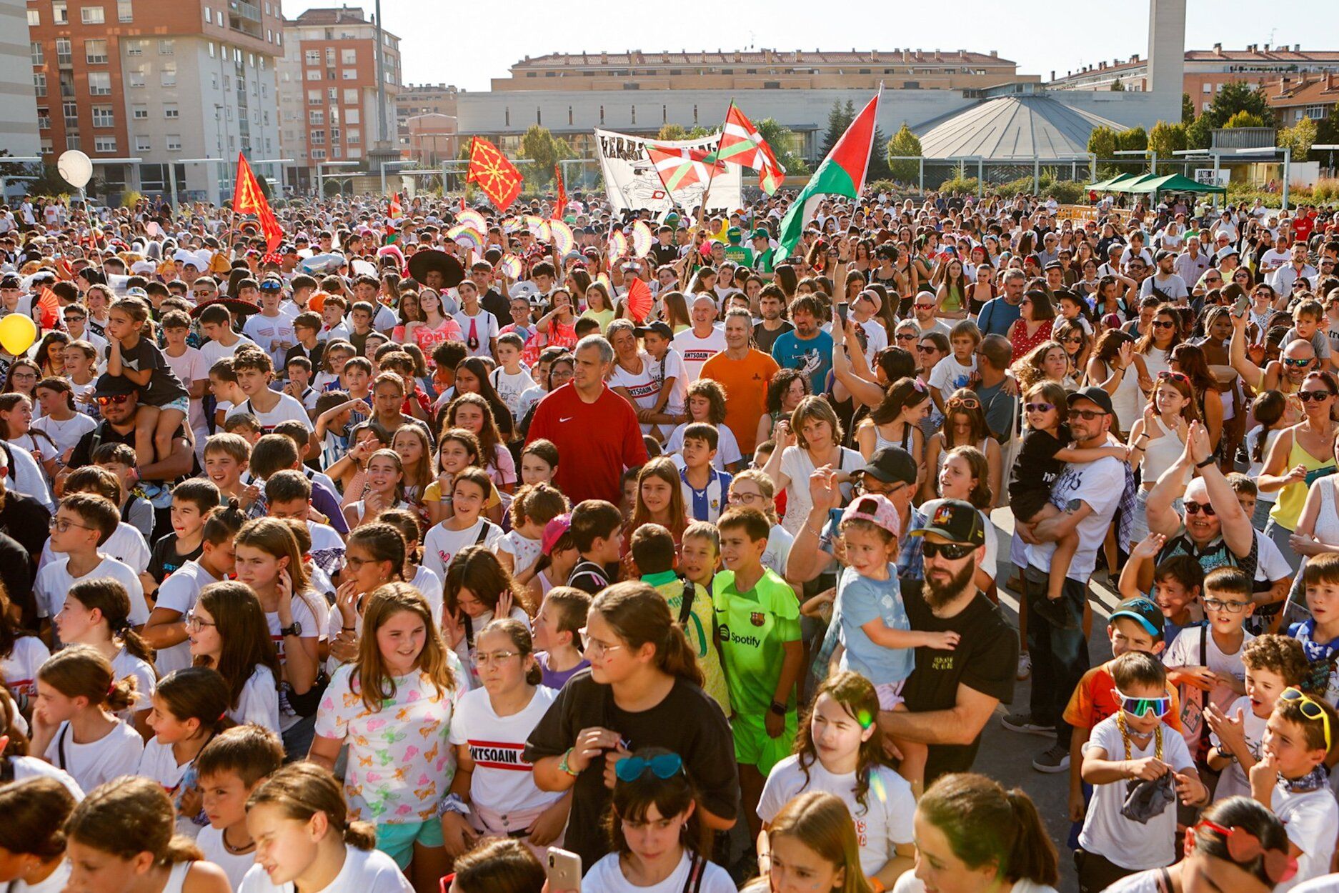 Fotos del chupinazo de fiestas de Ansoáin