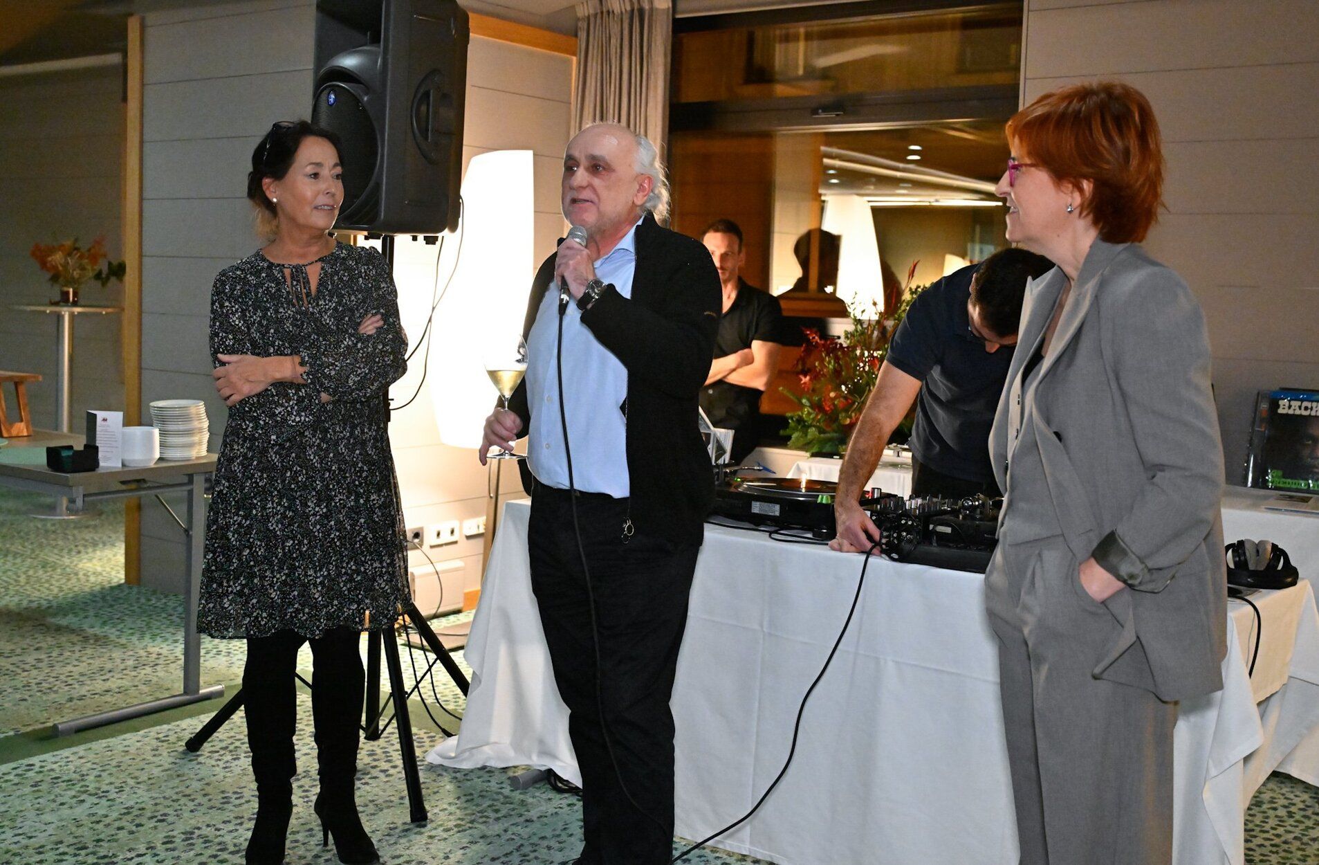 Brindis de Navidad del mundo publicitario