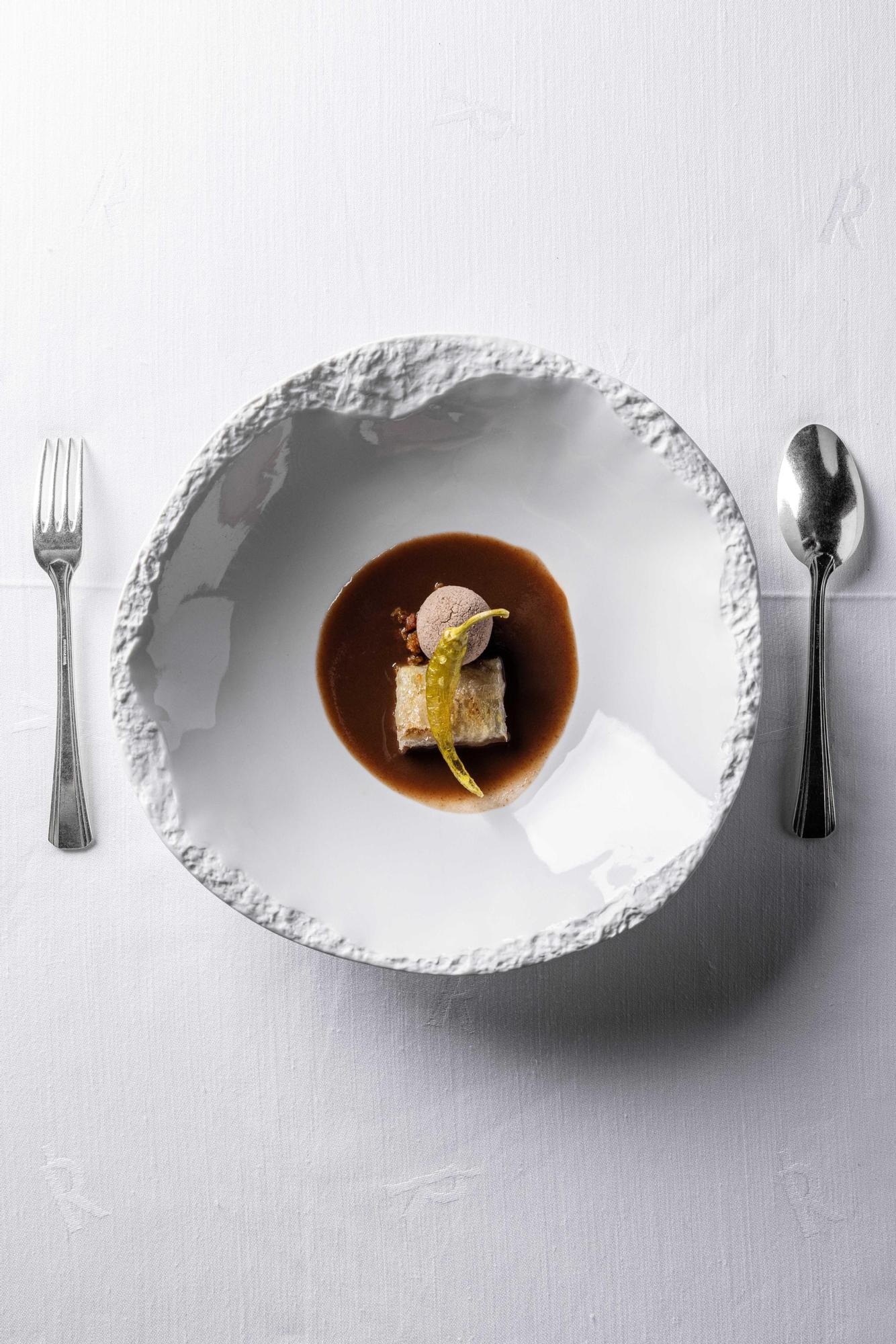 &#039;Mochi&#039; de Alubia de Tolosa, acompañamientos y sopa.