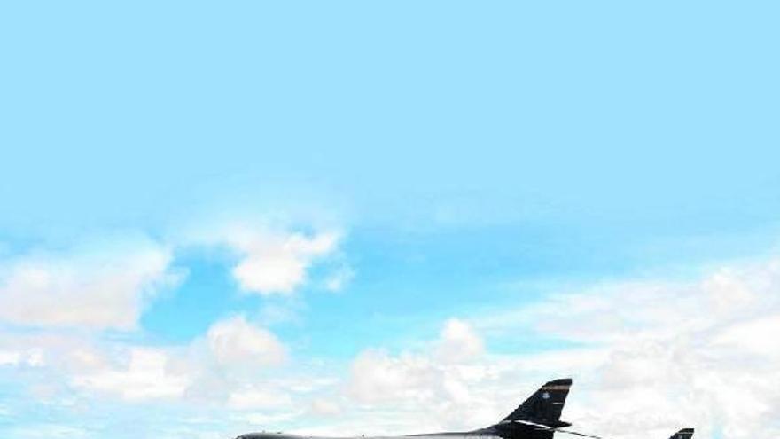 Bombarderos estratégicos B-1B, en la base de la fuerza aérea de Andersen cerca de Yigo, Guam.