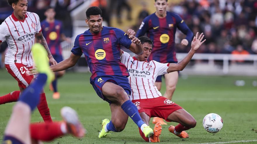Araujo salva al Barça antes del clásico
