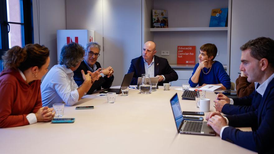 Navarra se acerca en Barcelona a la "Educación 360" antes de impulsarla