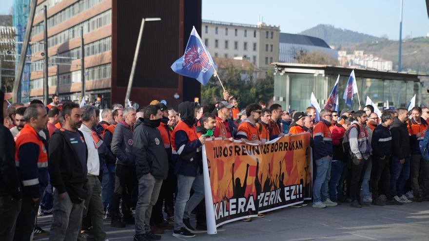 Trabajadores de Tubos Reunidos se manifiestan en Bilbao