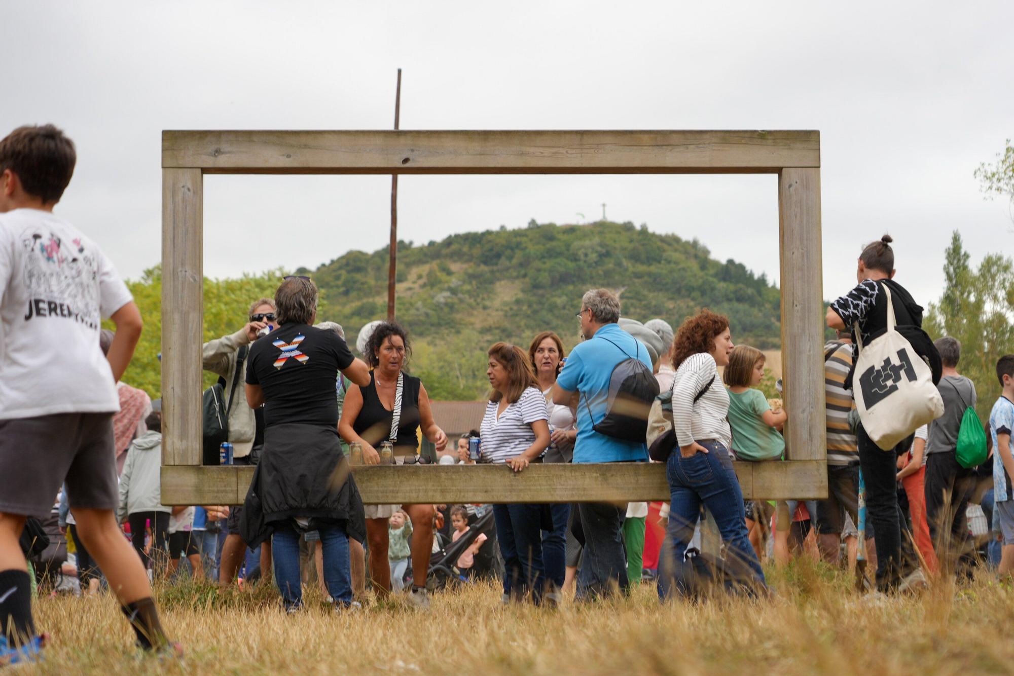 En imágenes: Las campas de Olarizu se llenan de fiesta