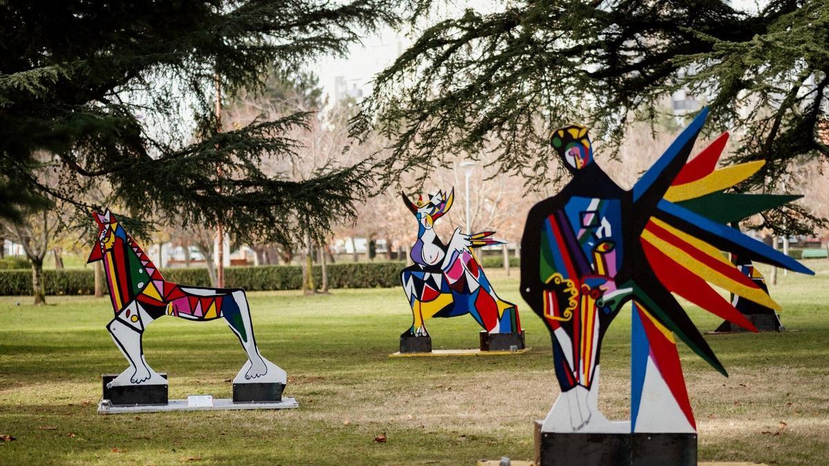 &#039;Un bosque&#039;, pintura, escultura, música y educación.