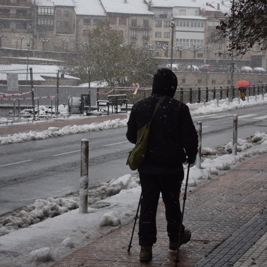 En imágenes: Agurain amanece nevado