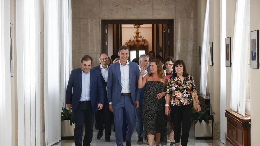 Sánchez trata de atraer al PNV y Junts con el anuncio del impulso de las lenguas cooficiales en la UE