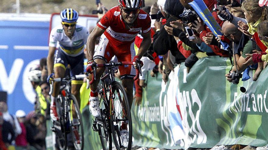 Joaquim &#039;Purito&#039; Rodríguez (d), por delante de Alberto Contador durante la ascesión.