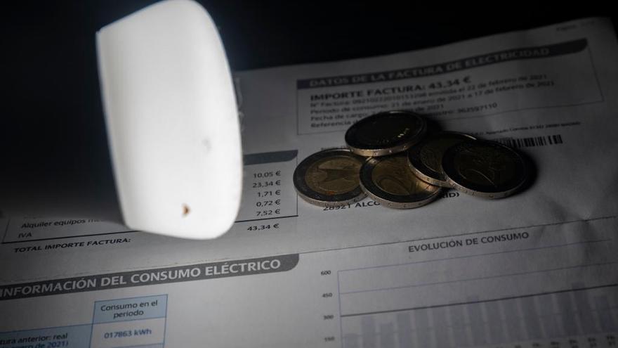 La luz repunta un 15 % y marcará el lunes su precio más alto de 2022