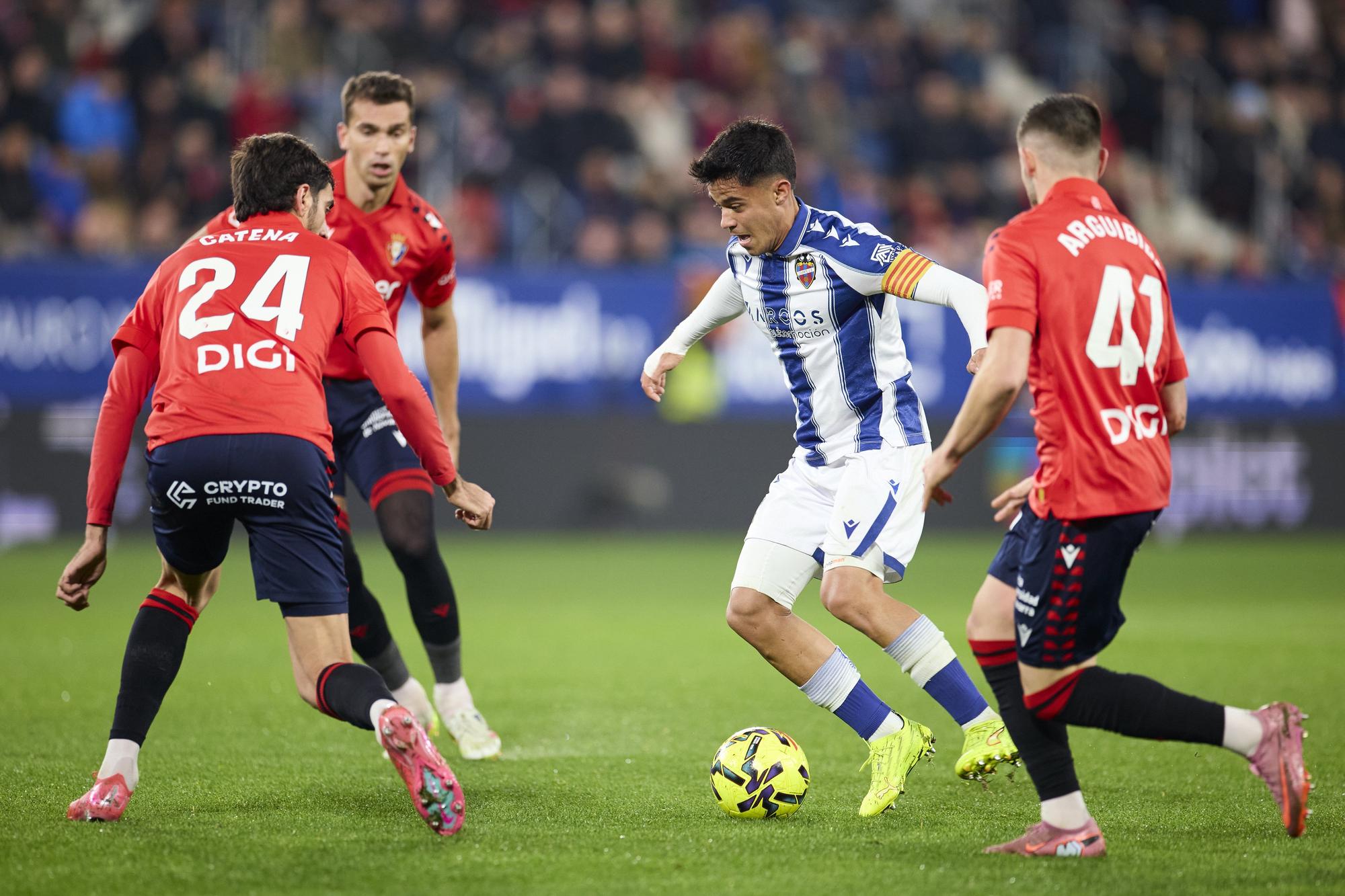 Fotos del partido Osasuna-Levante