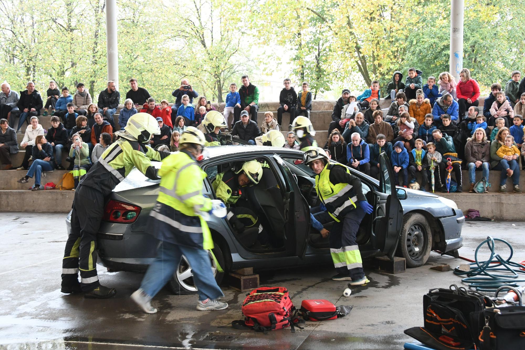 Las sirenas rompen el silencio de Elizondo