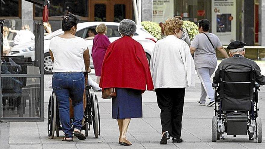 La Ley de Dependencia garantiza prestaciones y servicios para ayudar a las personas