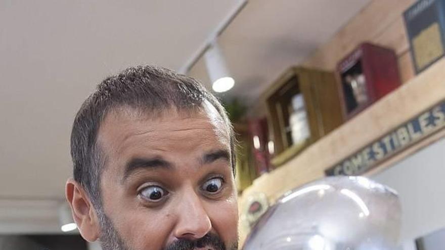 David de Jorge: &quot;Eché a la hoguera toda la ropa grande&quot;