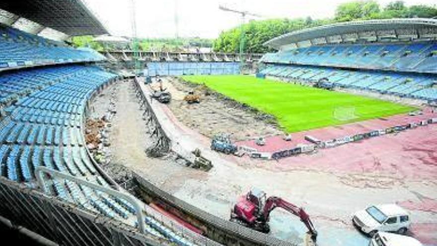 Obras en el estadio de Anoeta.