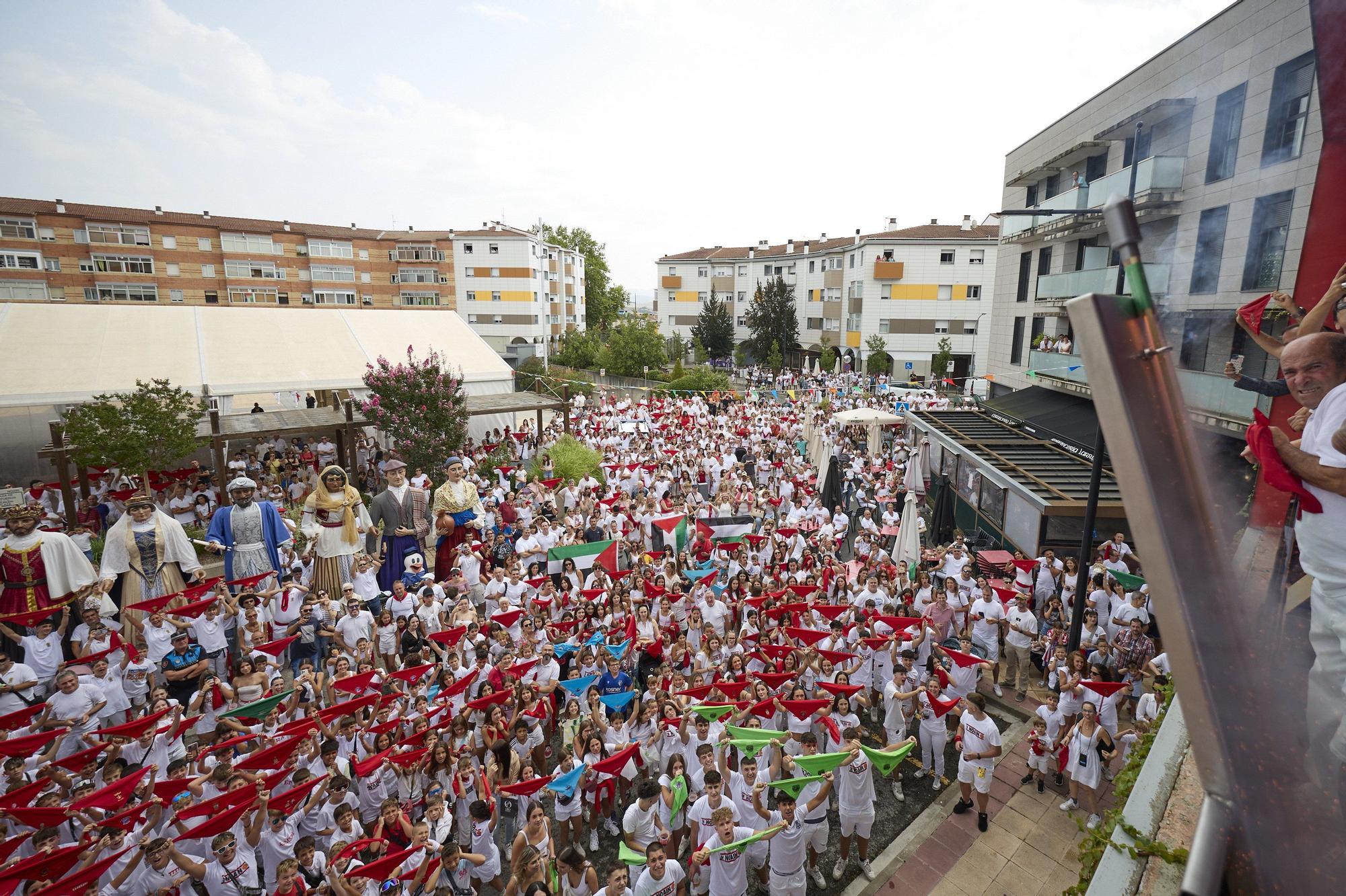 Fotos del chupinazo de fiestas de Noáin