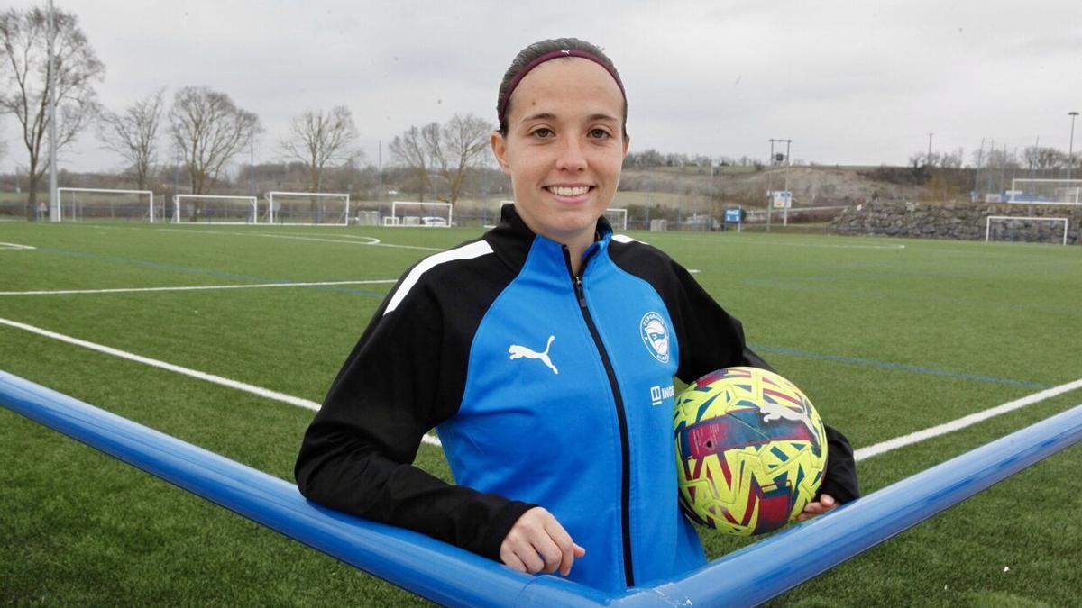 Alba Aznar posa en las instalaciones de Ibaia