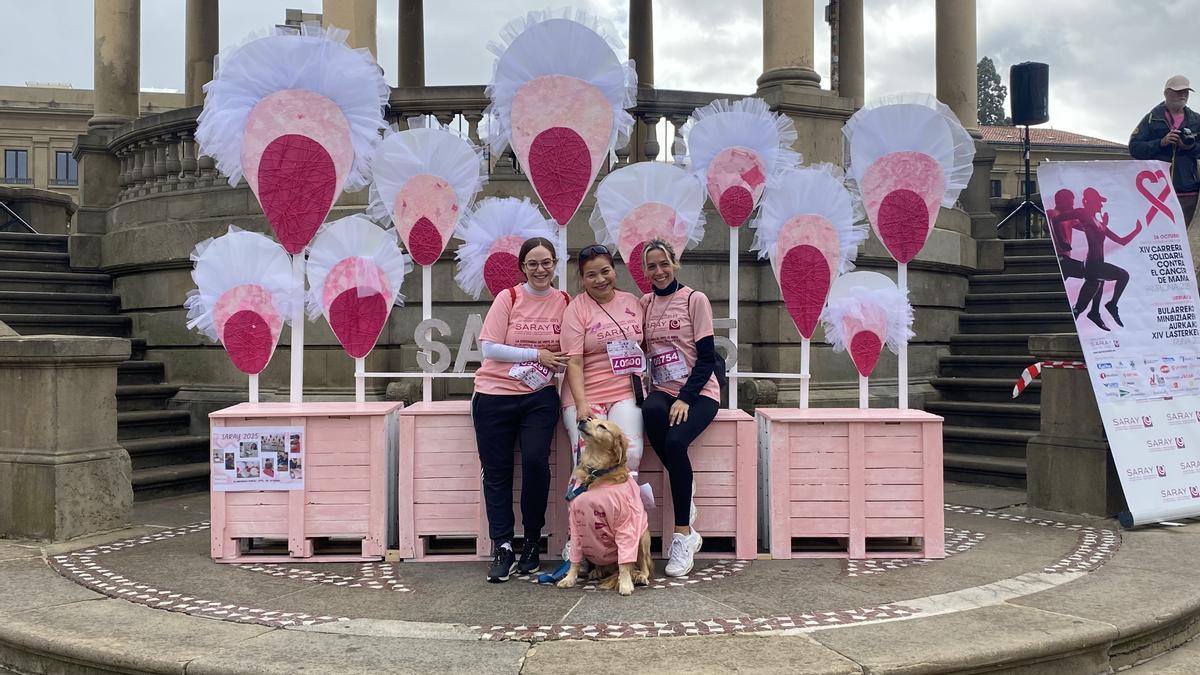 Por la izquierda, Imma Morales, Melva Cifuentes y Sheila Pérez.