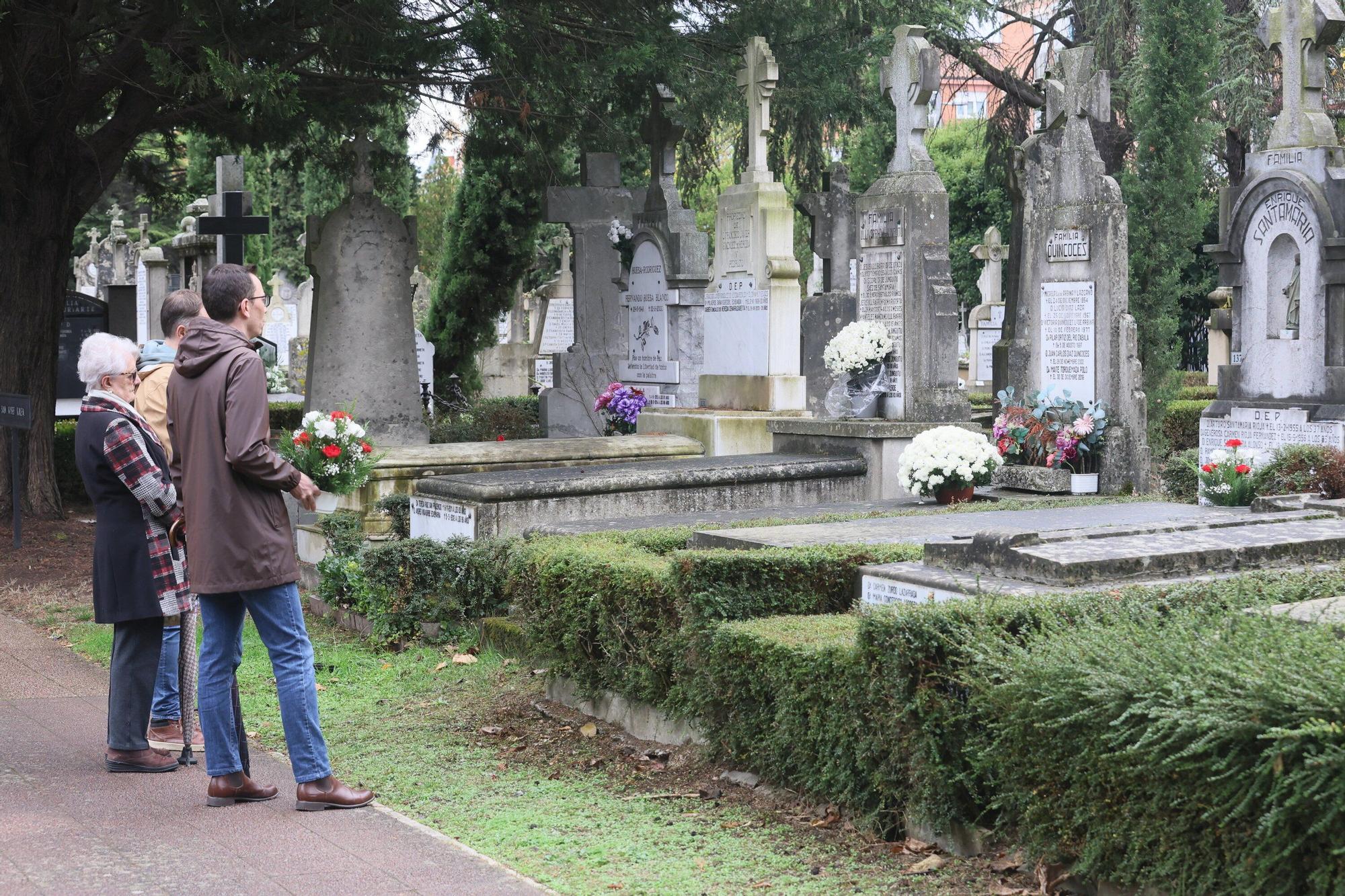 En imágenes: Vitoria muestra sus respetos en el día de Todos los Santos