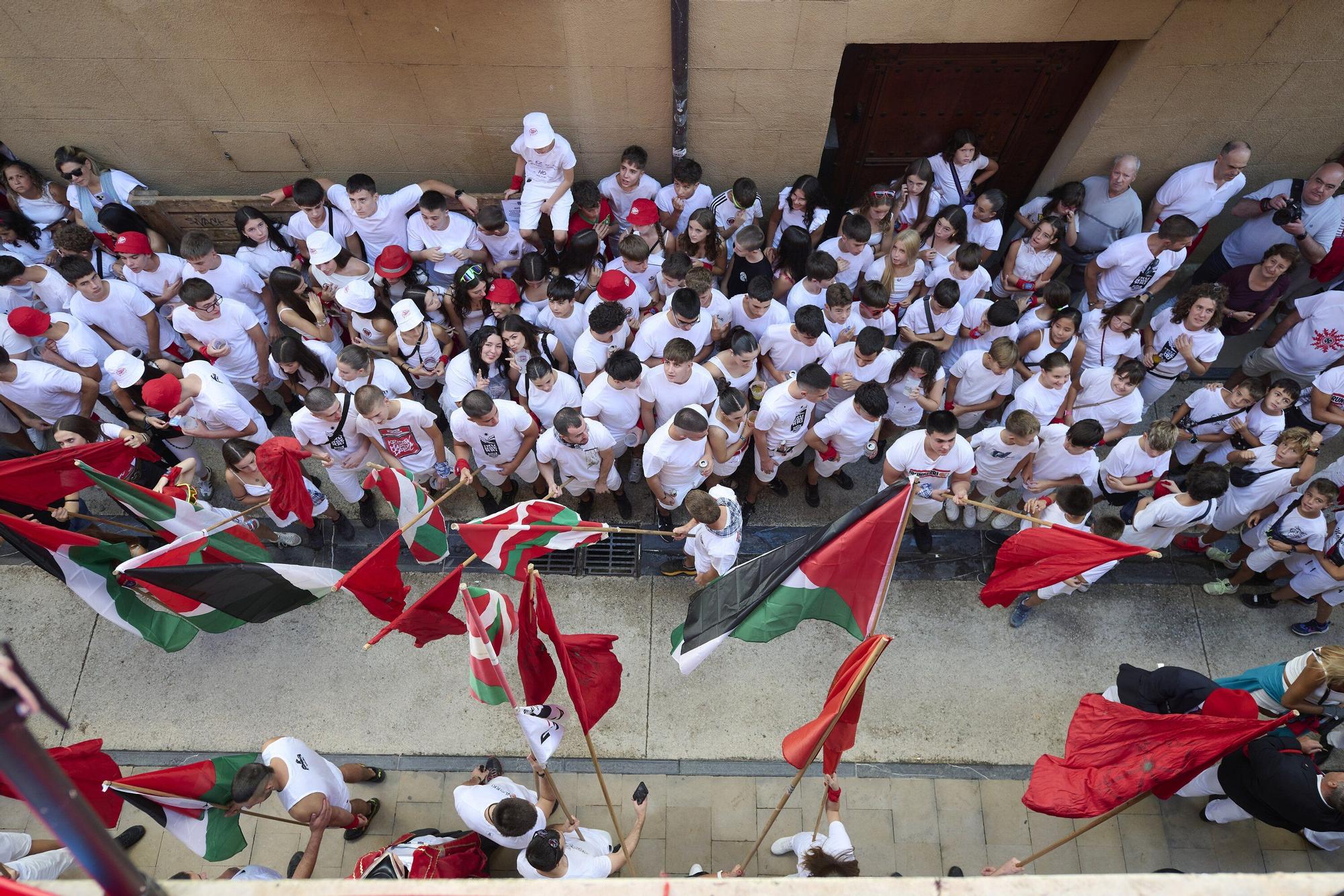 Fotos del cohete de fiestas de Lumbier 2025