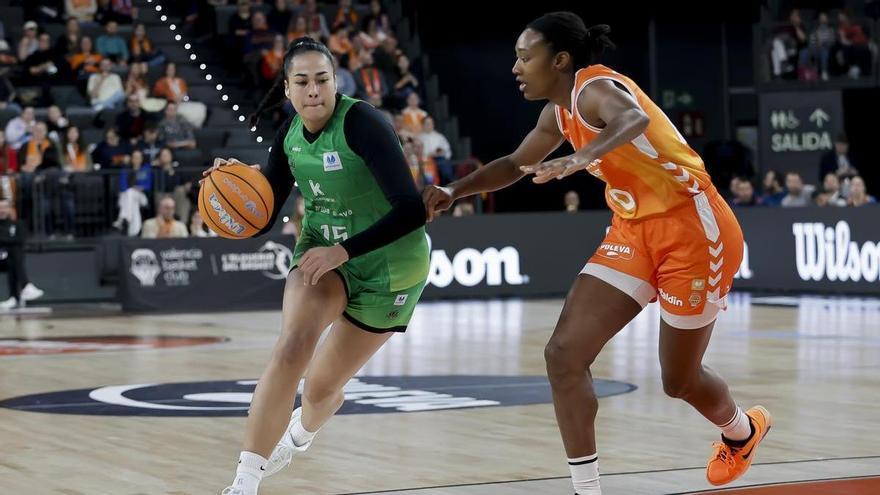 El Kutxabank Araski se rinde a la lógica en Valencia