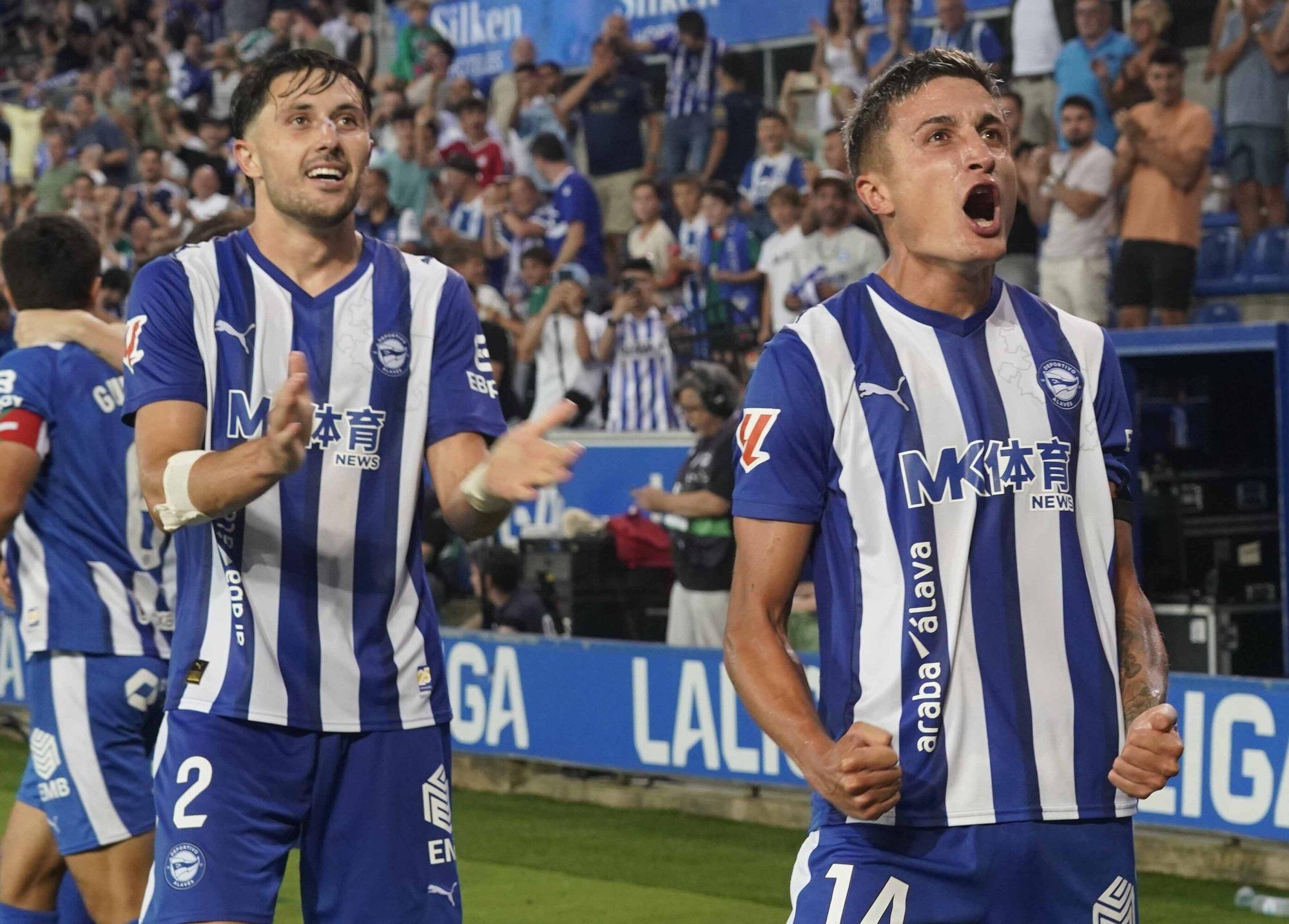 En imágenes: Así está siendo el debut liguero del Alavés contra el Levante
