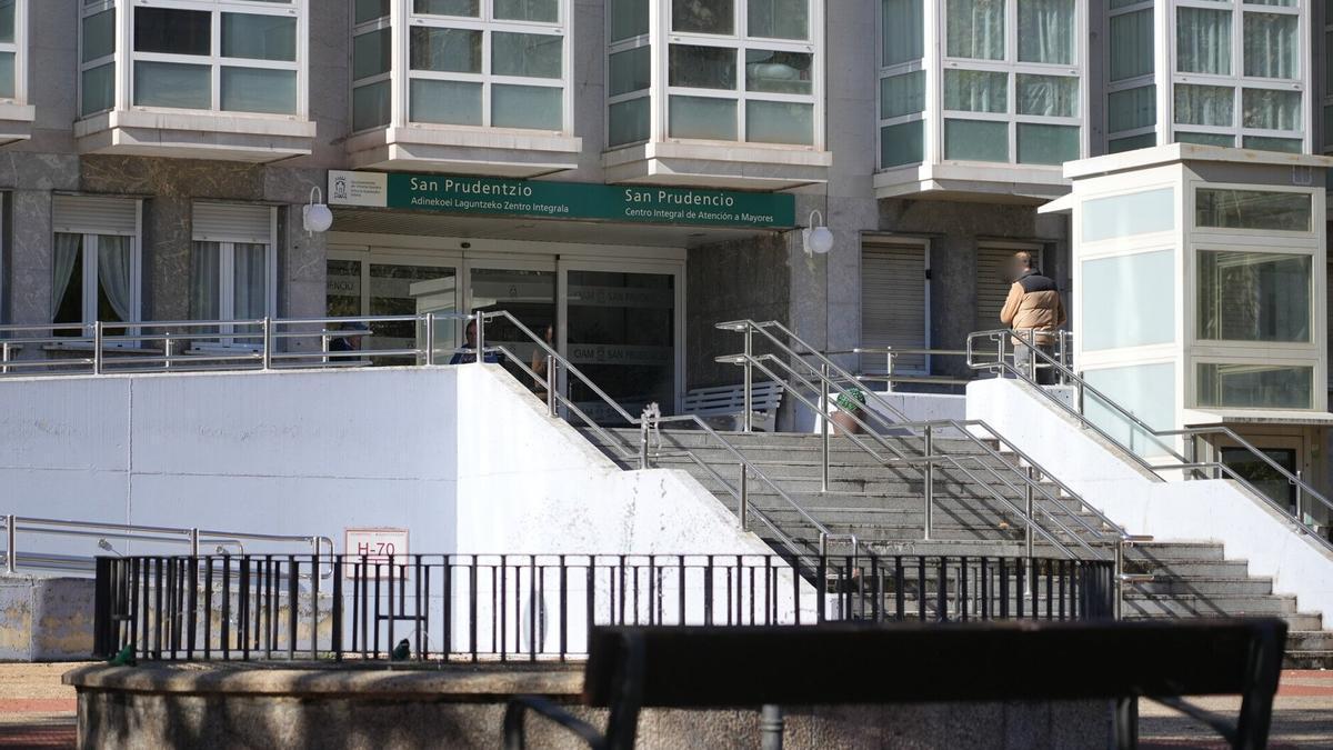 Exterior del CIAM San Prudencio