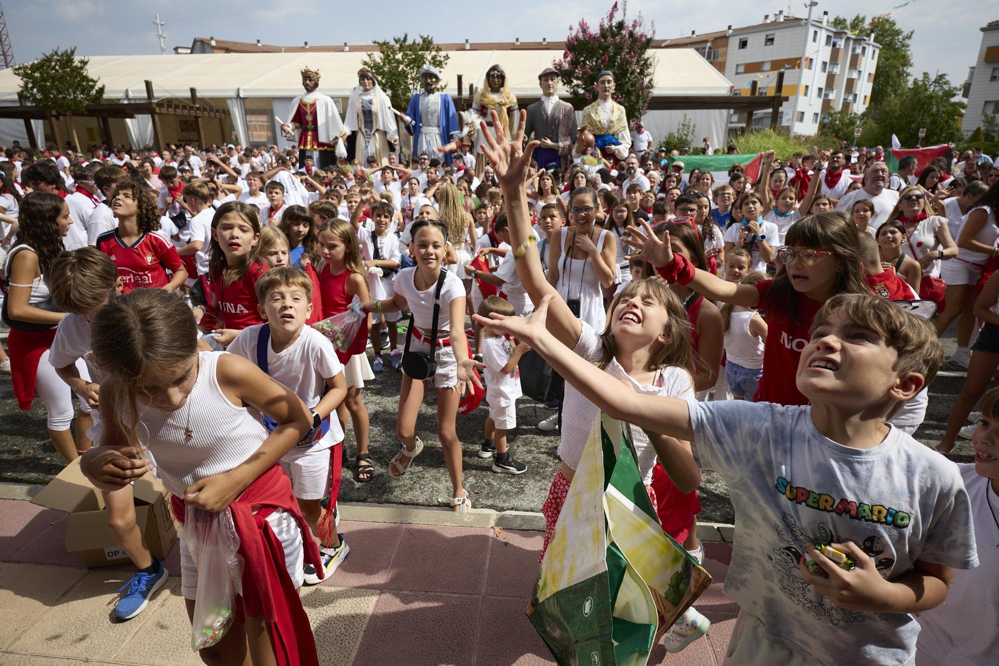 Fotos del chupinazo de fiestas de Noáin
