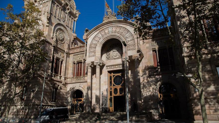 Condenados a cinco años de cárcel por subalquilar viviendas como pisos turísticos ilegales en Barcelona