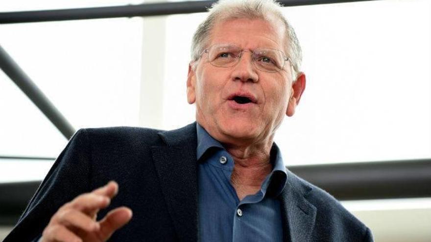Zemeckis dice que el &quot;Regreso al Futuro&quot; ha llegado &quot;muy rápido&quot;