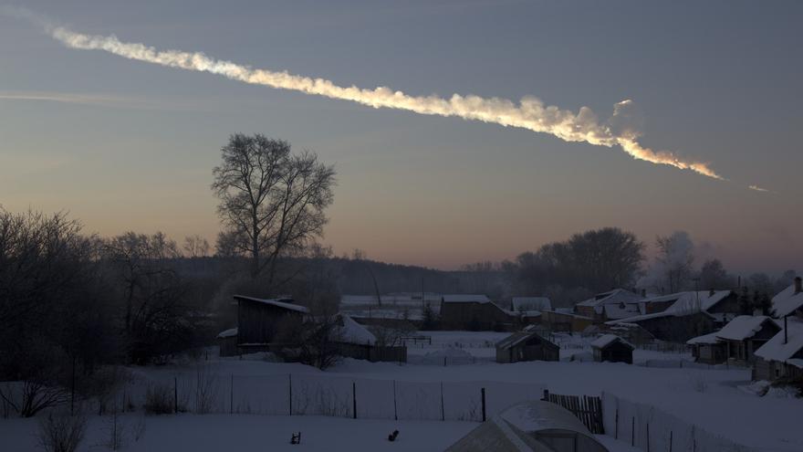 Un meteorito sobrevuela varios países de Europa y se estrella contra el tejado de una casa en Alemania