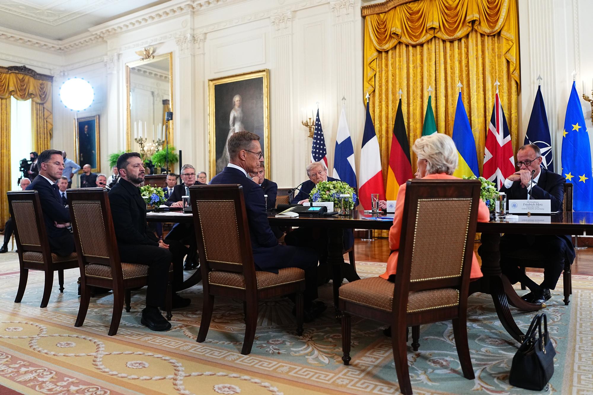 Las imágenes de la histórica reunión entre Trump, Zelenski y los líderes europeos en la Casa Blanca