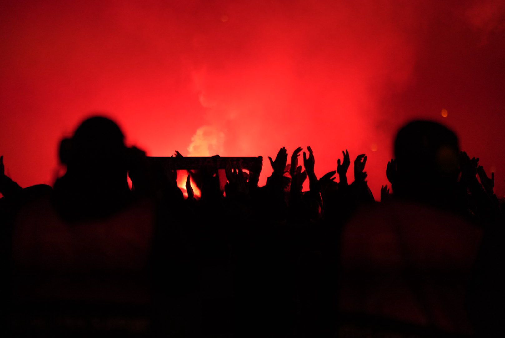 En imágenes: la afición del PSG, rumbo a San Mamés