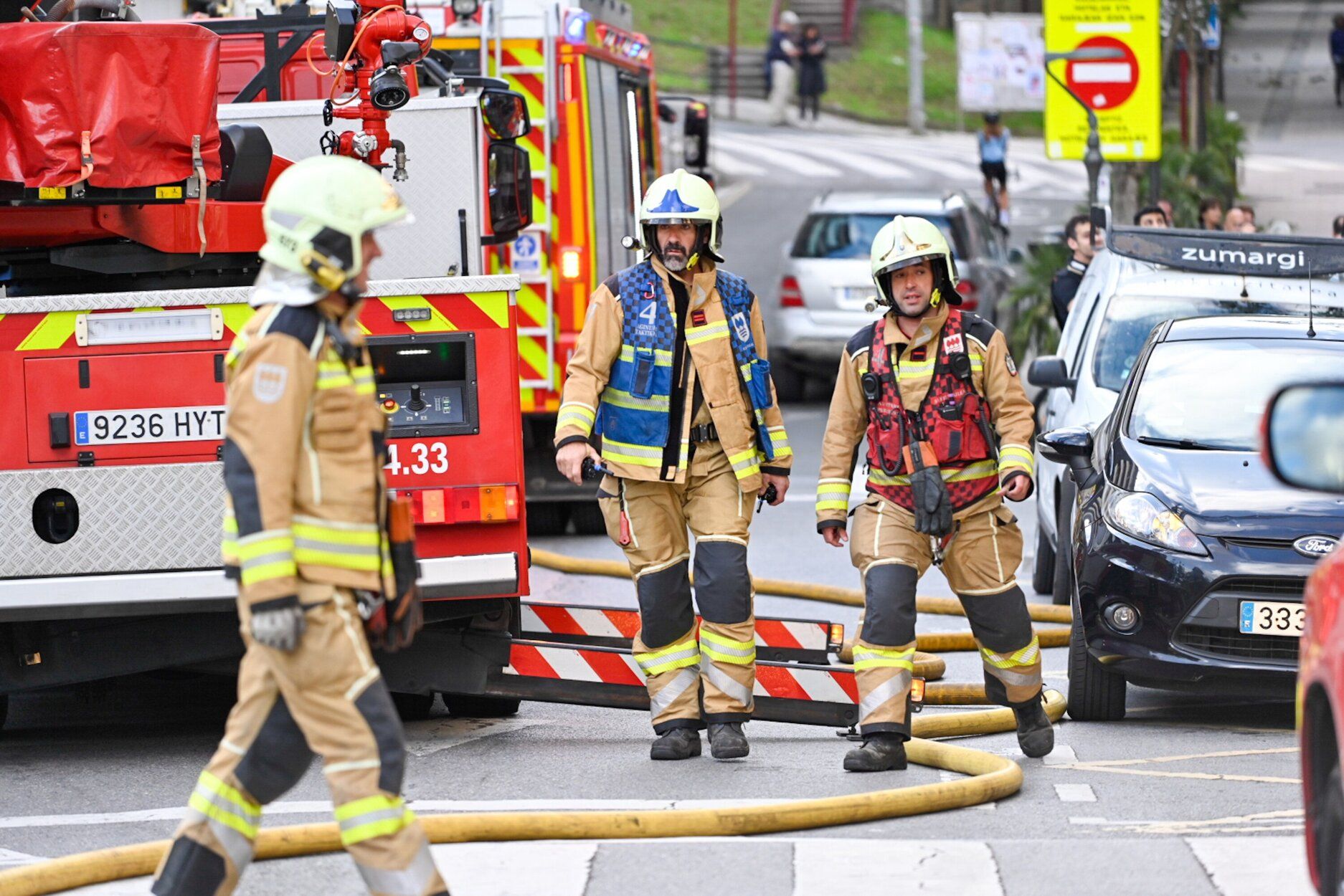 [Fotos] Se incendia un bloque de viviendas en Zumaia