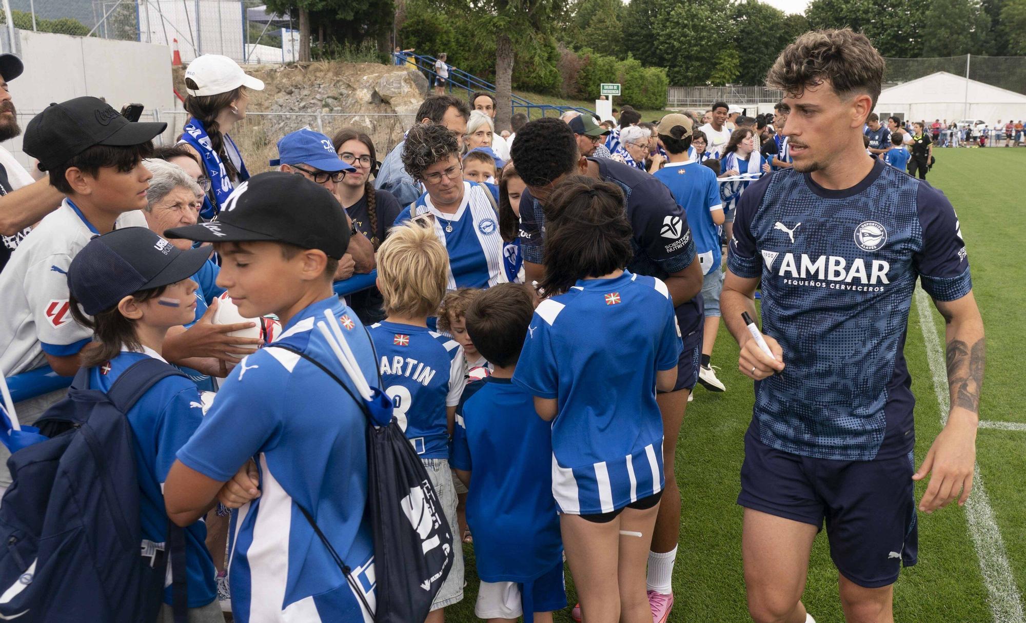 En imágenes: Una afición entregada al Alavés