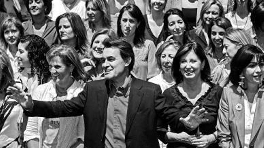 CiU saca 10 puntos al PSC en la carrera por la Generalitat
