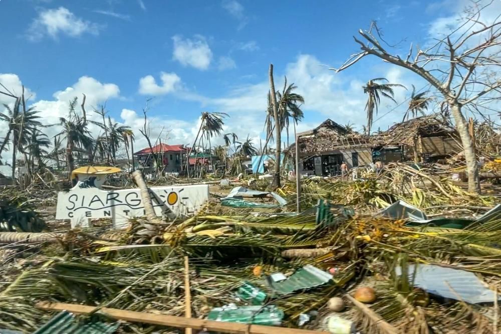 El tifón Rai arrasa Filipinas